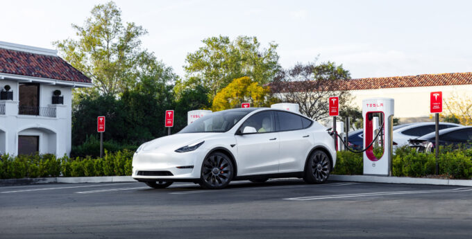 Tesla-ladowanie-rachunek-za-prad