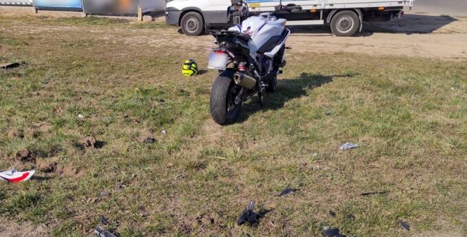 Coraz cieplej za oknem, coraz więcej jednośladów i… coraz więcej wypadków. Patrzcie w lusterka i pamiętajcie – „motocykle są wszędzie”