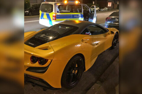 Ferrari-F8-No-Insurance-1