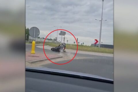 9 mandatów na łączną kwotę 6800 zł. Do tego ucieczka, wniosek do sądu i zarzuty. Ten motocyklista pobił chyba rekord wykroczeń