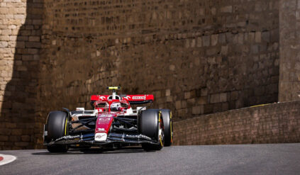 Charles Leclerc najszybszy. Dobijanie nęka kierowców w Baku