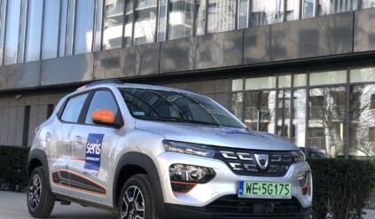 Seris Konsalnet zdecydował się na zakup aut elektrycznych Dacia Spring