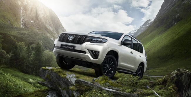 Specjalna wersja Matt Black Edition niezawodnej Toyoty Land Cruiser