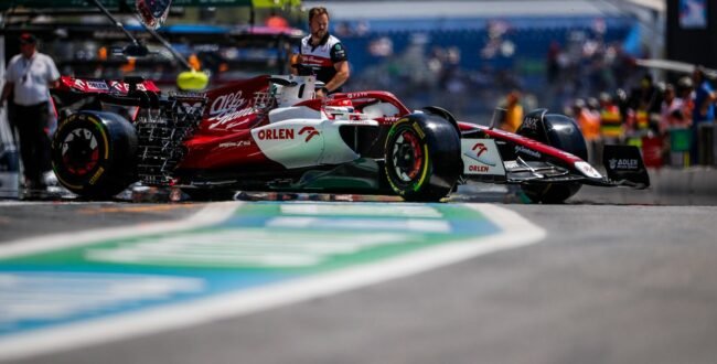 Leclerc z pomocą Sainza. Alfa Romeo F1 Team ORLEN z potencjałem