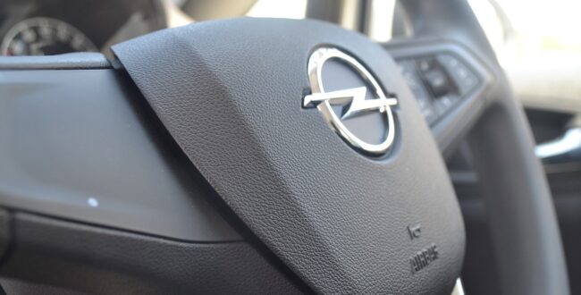 Praktyczny, elegancki, sportowy i przestronny: oto nowy Opel Astra Sports Tourer