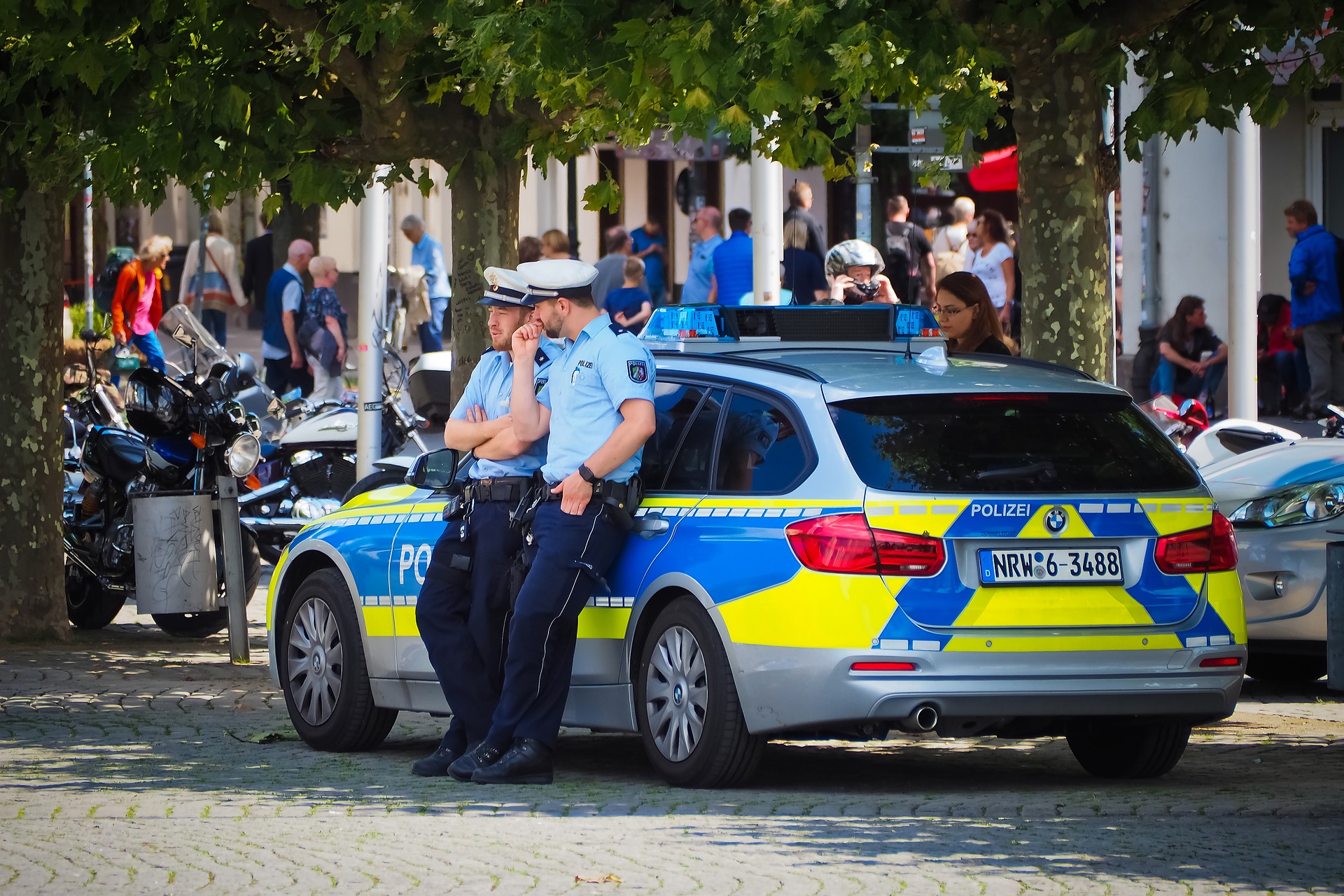 policja radiowóz elektryczny