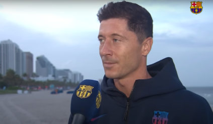 robert lewandowski samochód barcelona cupra
