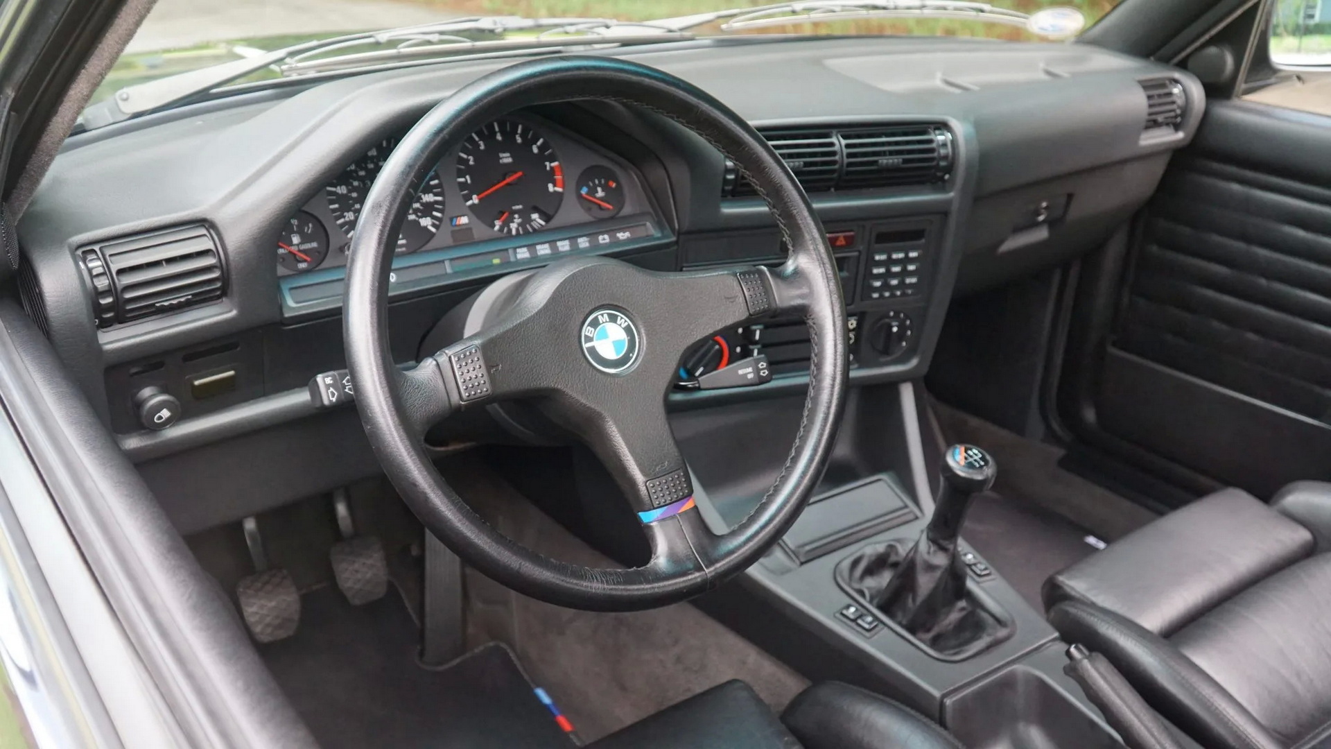 1989-BMW-M3-BaT-6