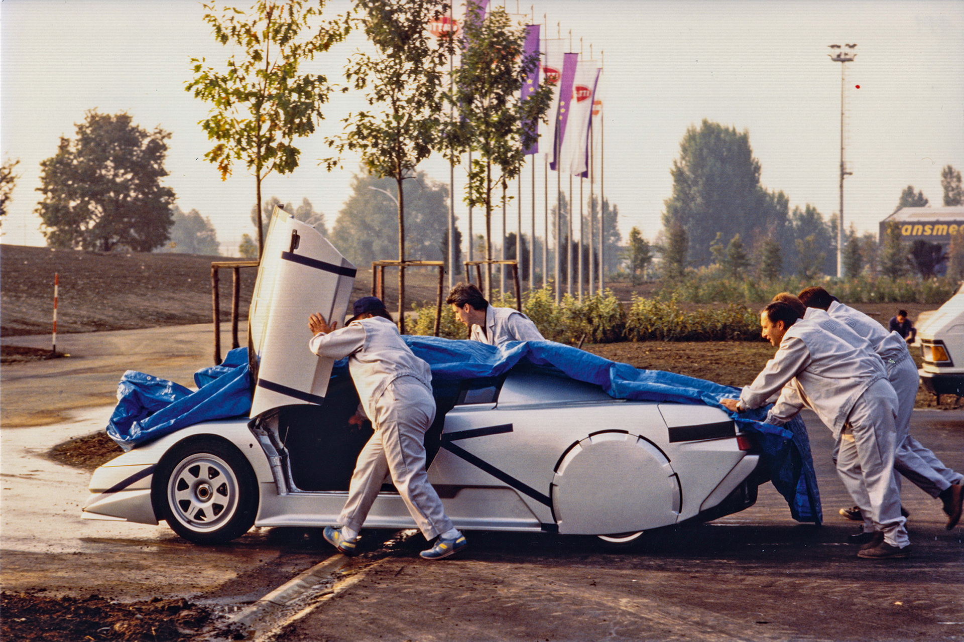 2022-The-EB110-The-Last-Bugatti-Racing-Cars-7