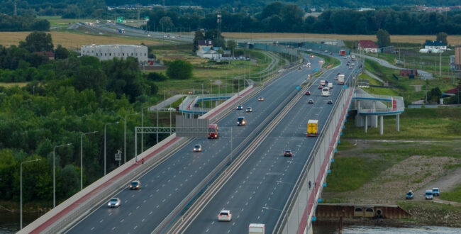 S2 w Warszawie bez ograniczeń czasowych dla ciężarówek. Jest też decyzja co z pojazdami przewożącymi materiały niebezpieczne