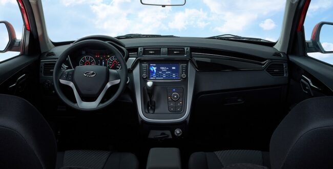 kuv 100 mahindra tanszy niż dacia