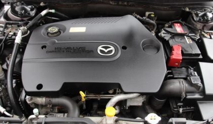 Znany producent samochodów chce wolności technologicznej! Silnik spalinowy przetrwa?