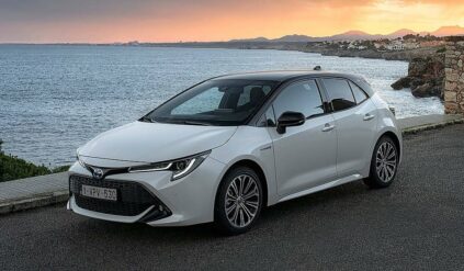 toyota-corolla-hatchback-5-drzwiowy-