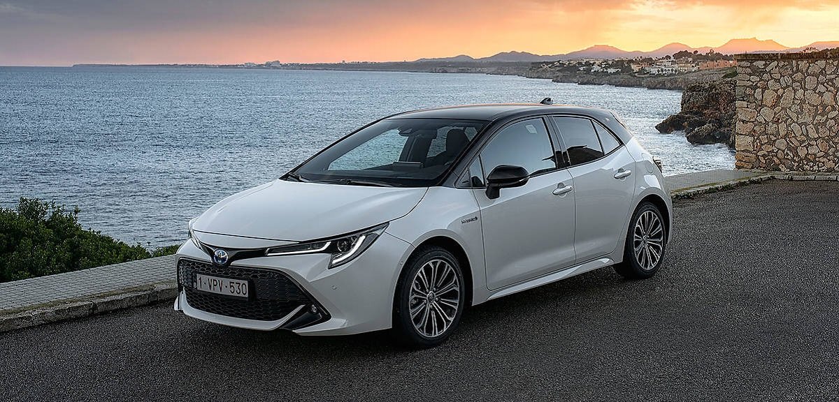 toyota-corolla-hatchback-5-drzwiowy-