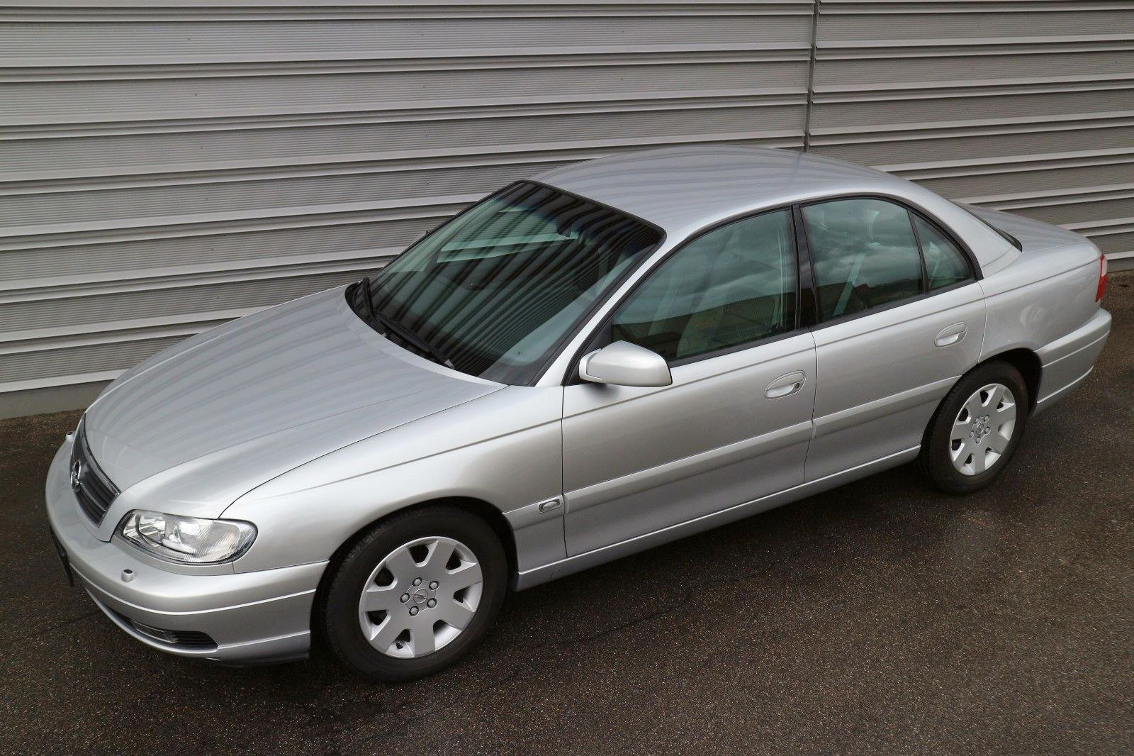 101-letni-dziadek-opel-omega
