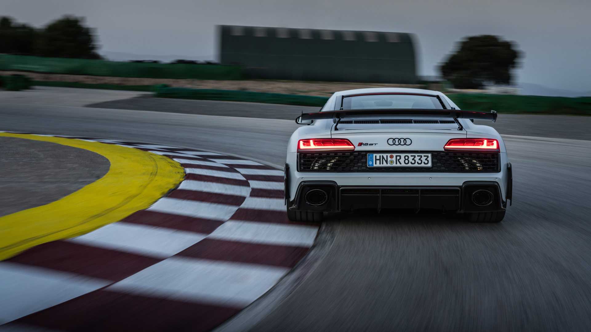 2023-audi-r8-v10-gt-rwd