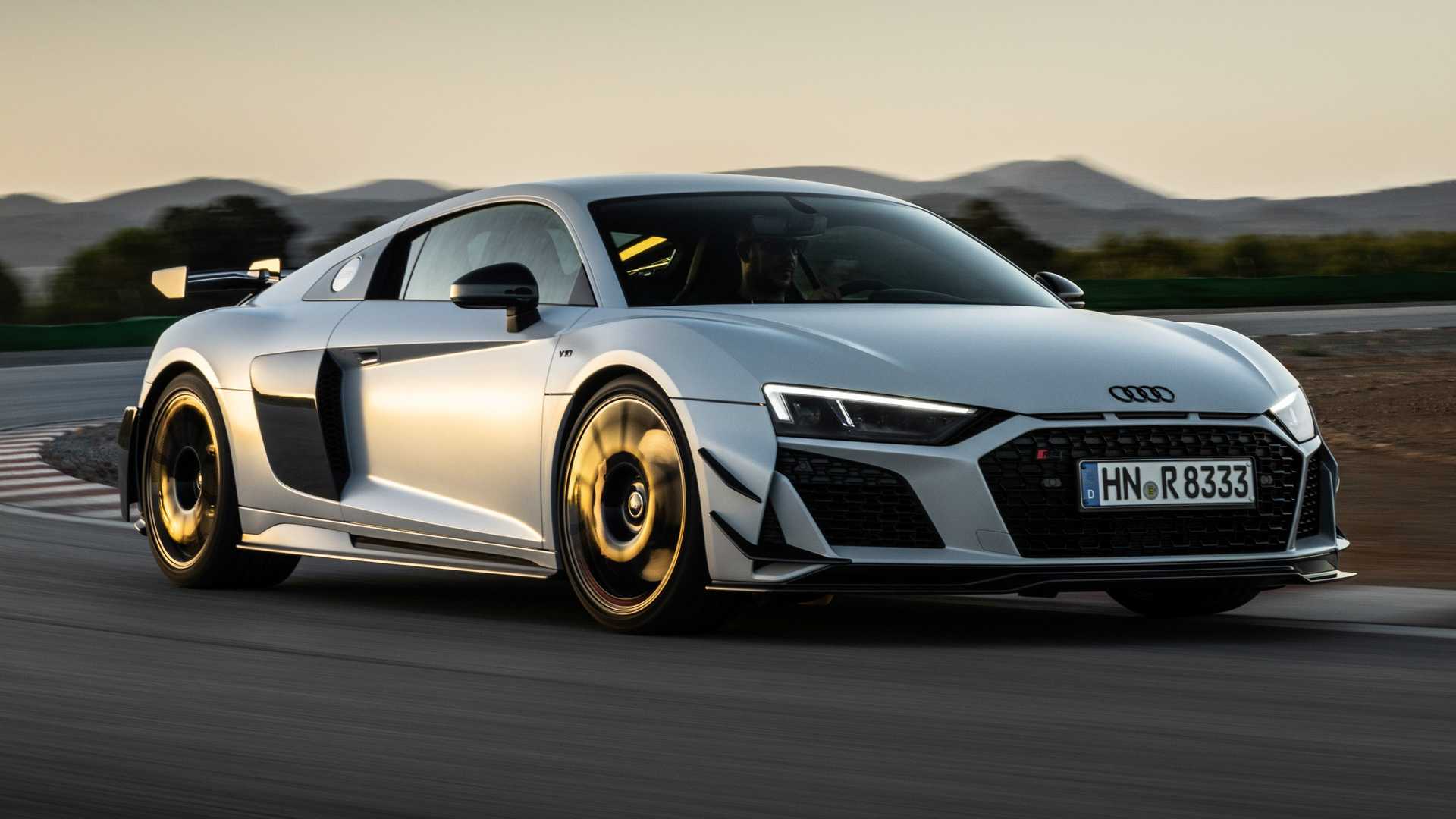 2023-audi-r8-v10-gt-rwd