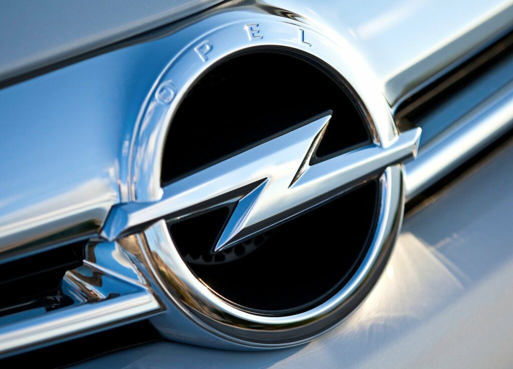 Opel Astra GTC 2012