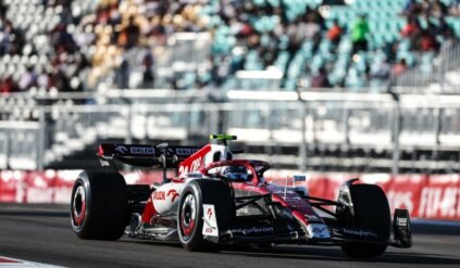 Verstappen odparł atak Mercedesa. Alfa Romeo z P6