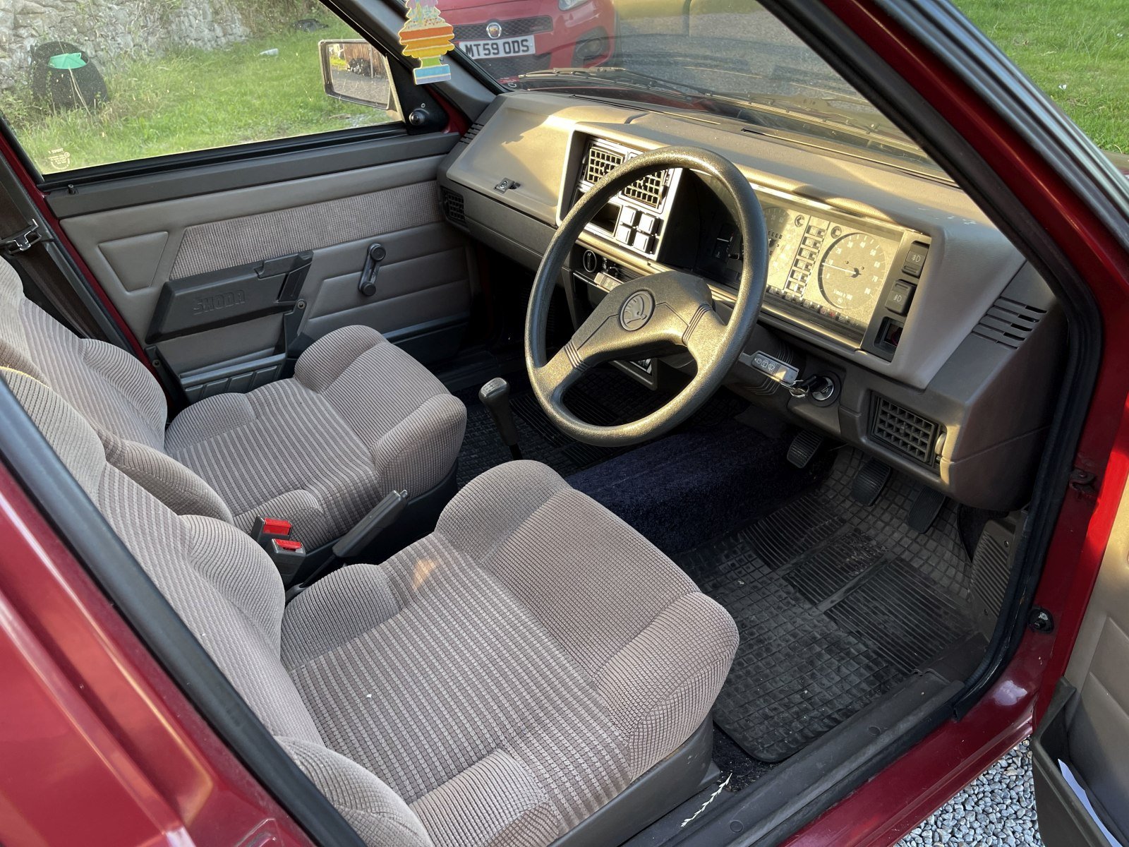 skoda-favorit-niski-przebieg