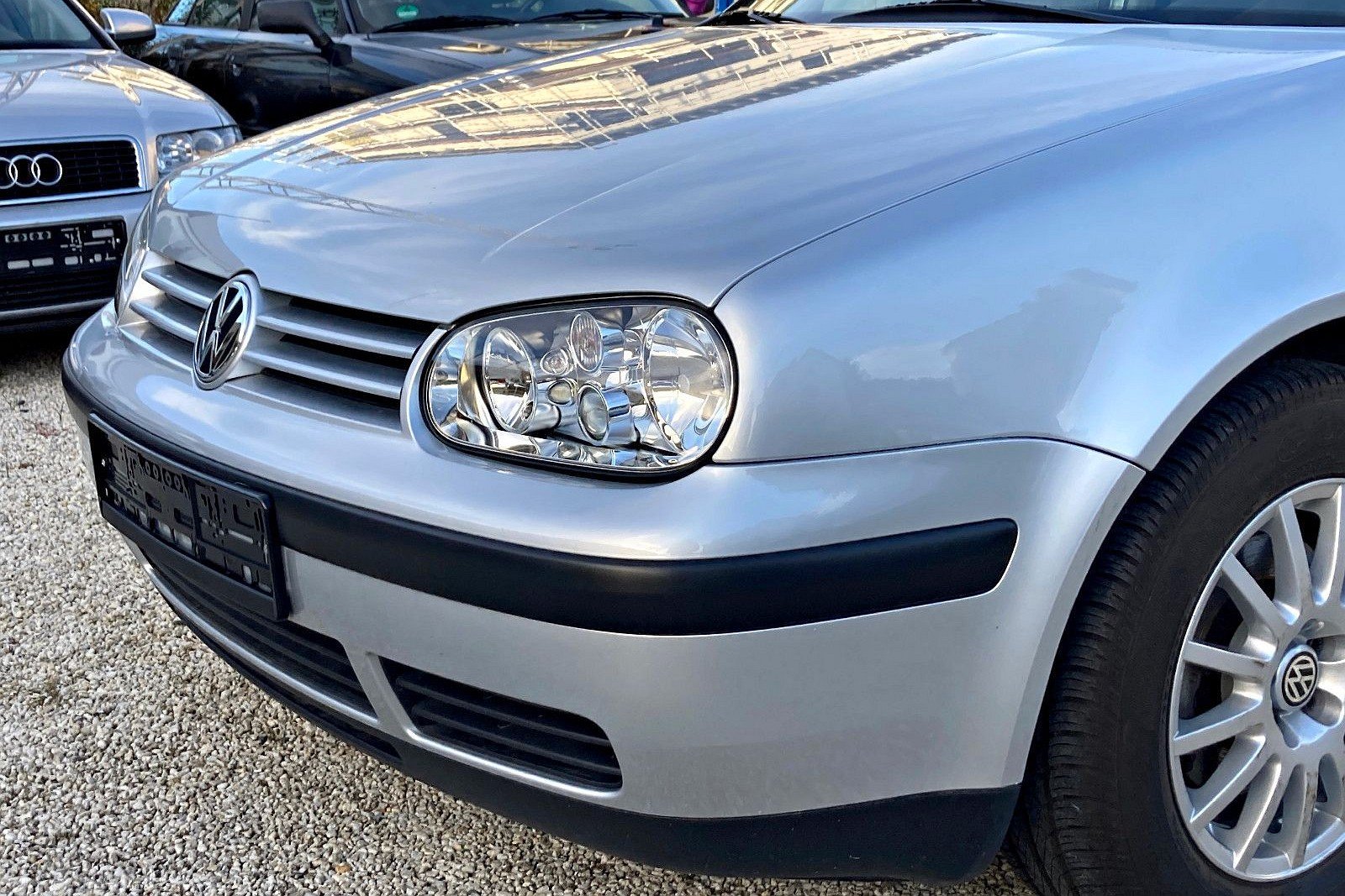 volkswagen-golf-iv-89-letni-dziadek