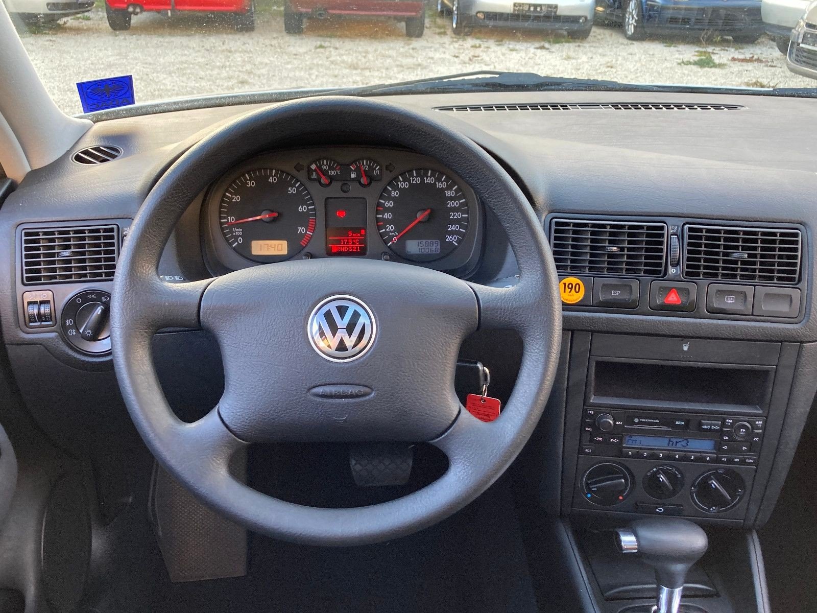 volkswagen-golf-iv-89-letni-dziadek