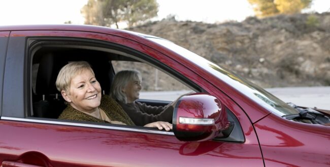 prawo jazdy seniorzy w samochodach