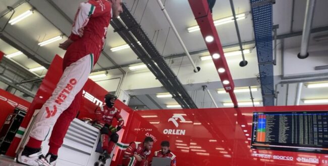 Kubica znowu w akcji! Walczy na torze F1!