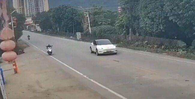 Tesla awaria samochodu chiny