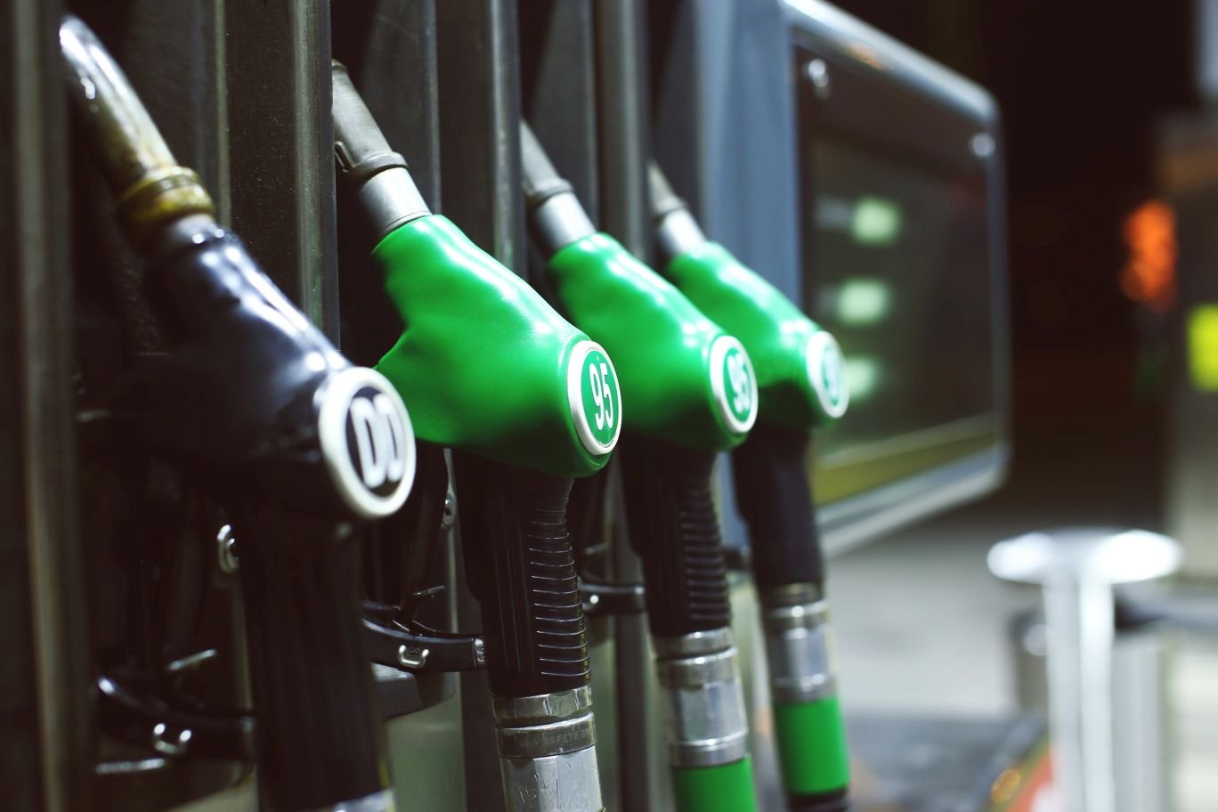 benzyna diesel ceny paliw paliwo podatki koncerny prezydent