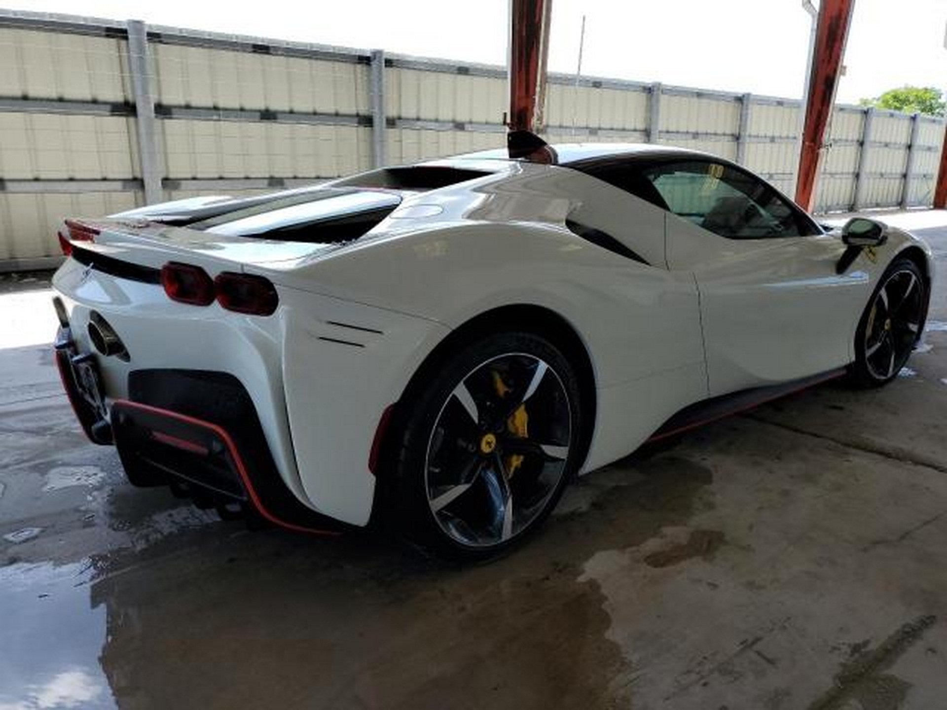 ferrari-sf90-copart