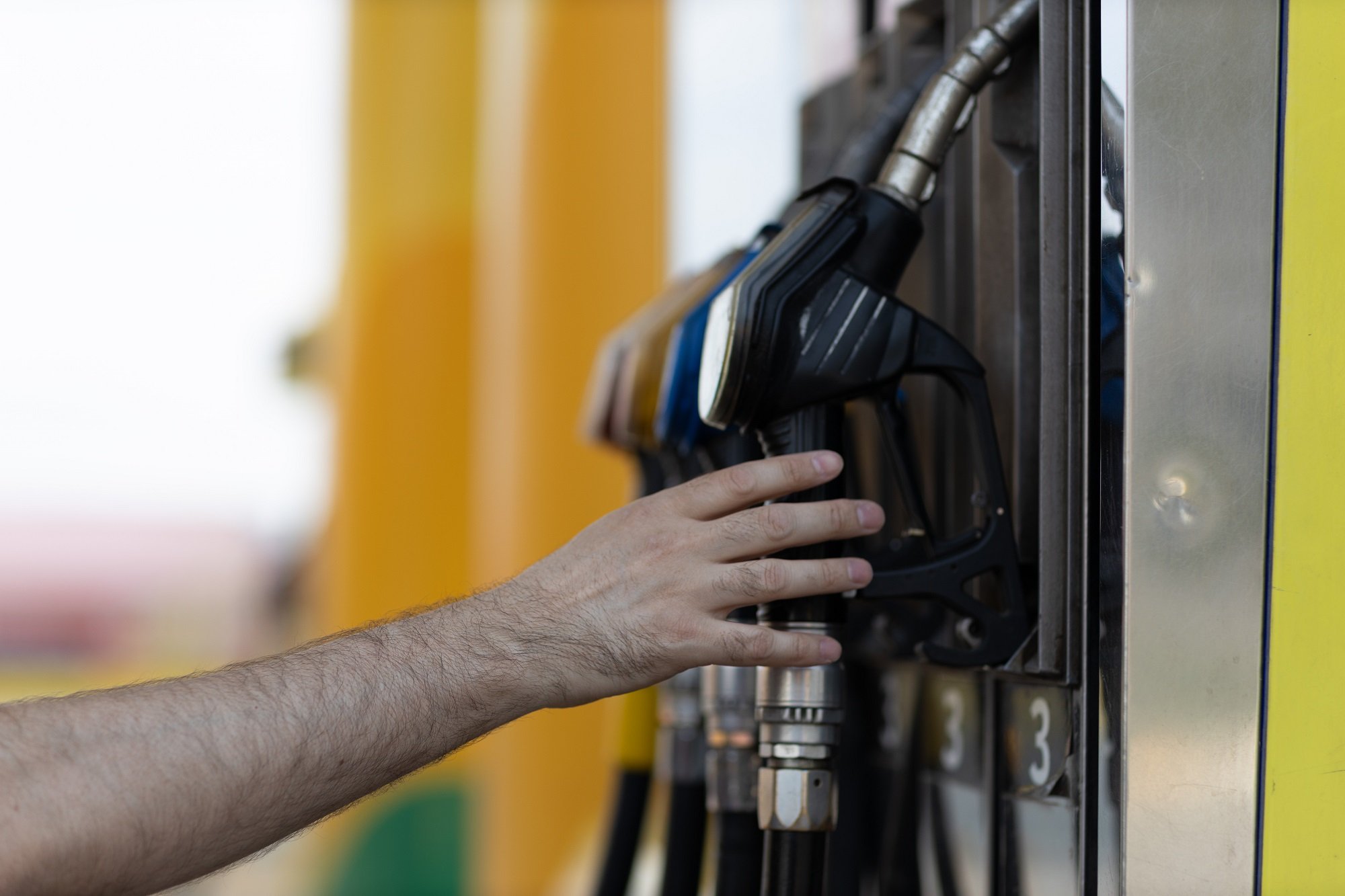 paliwo diesel ceny paliw vat akcyza podatki tarcza inflacja