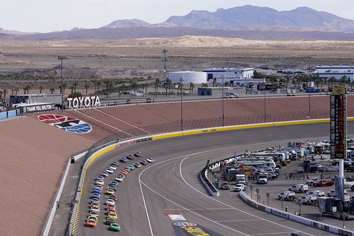 nascar finał wyścig wyścigi usa arizona phoenix raceway chastain bell logano elliott