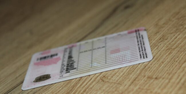 prawo jazdy mandat uprawnienia kod oznaczenie okulary aparat słuchowy