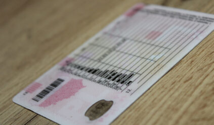 prawo jazdy mandat uprawnienia kod oznaczenie okulary aparat słuchowy