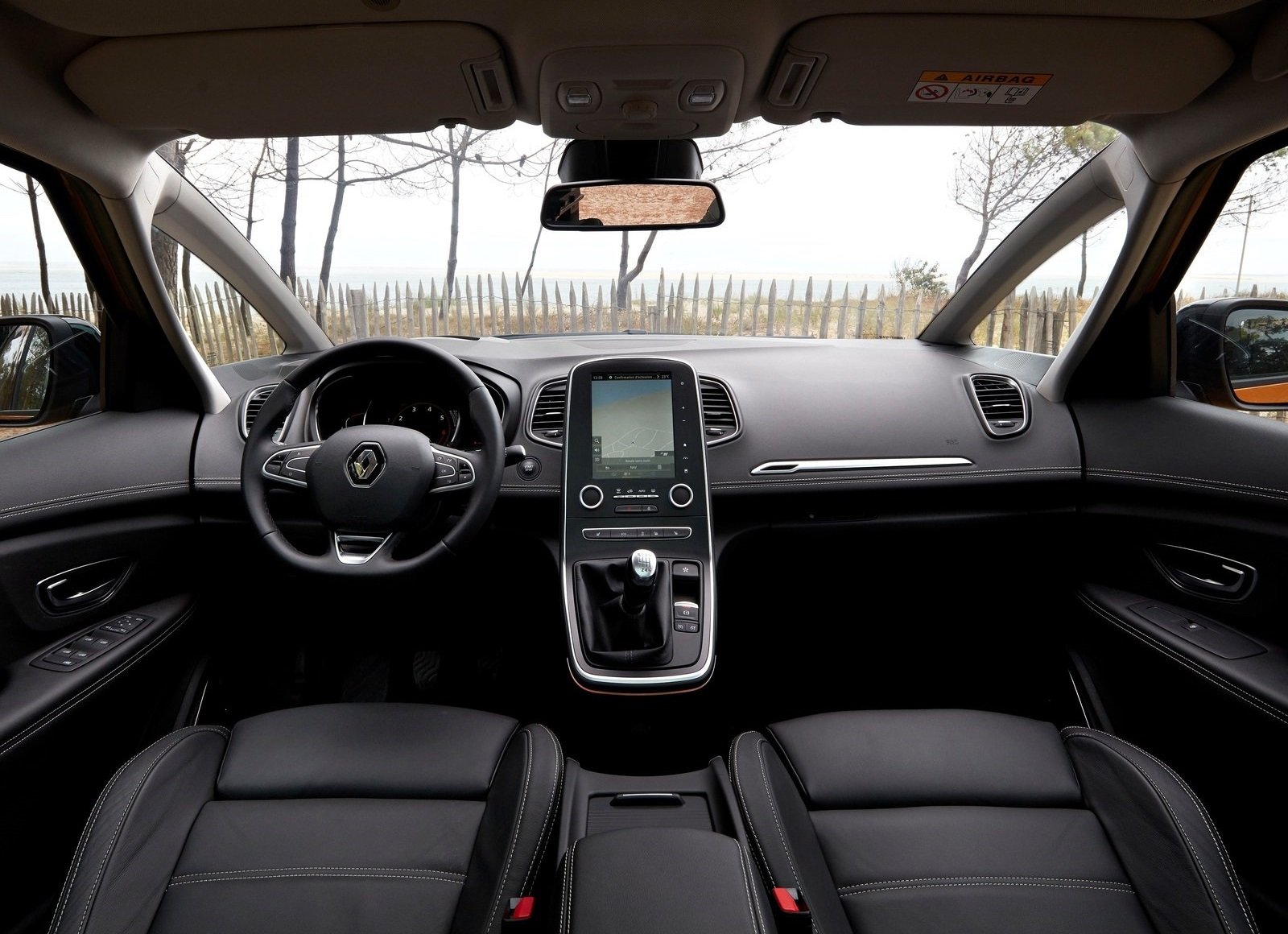 renault-scenic-uzywane