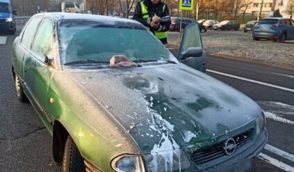 szron lód śnieg policja szyby szyba wypadek potrącenie