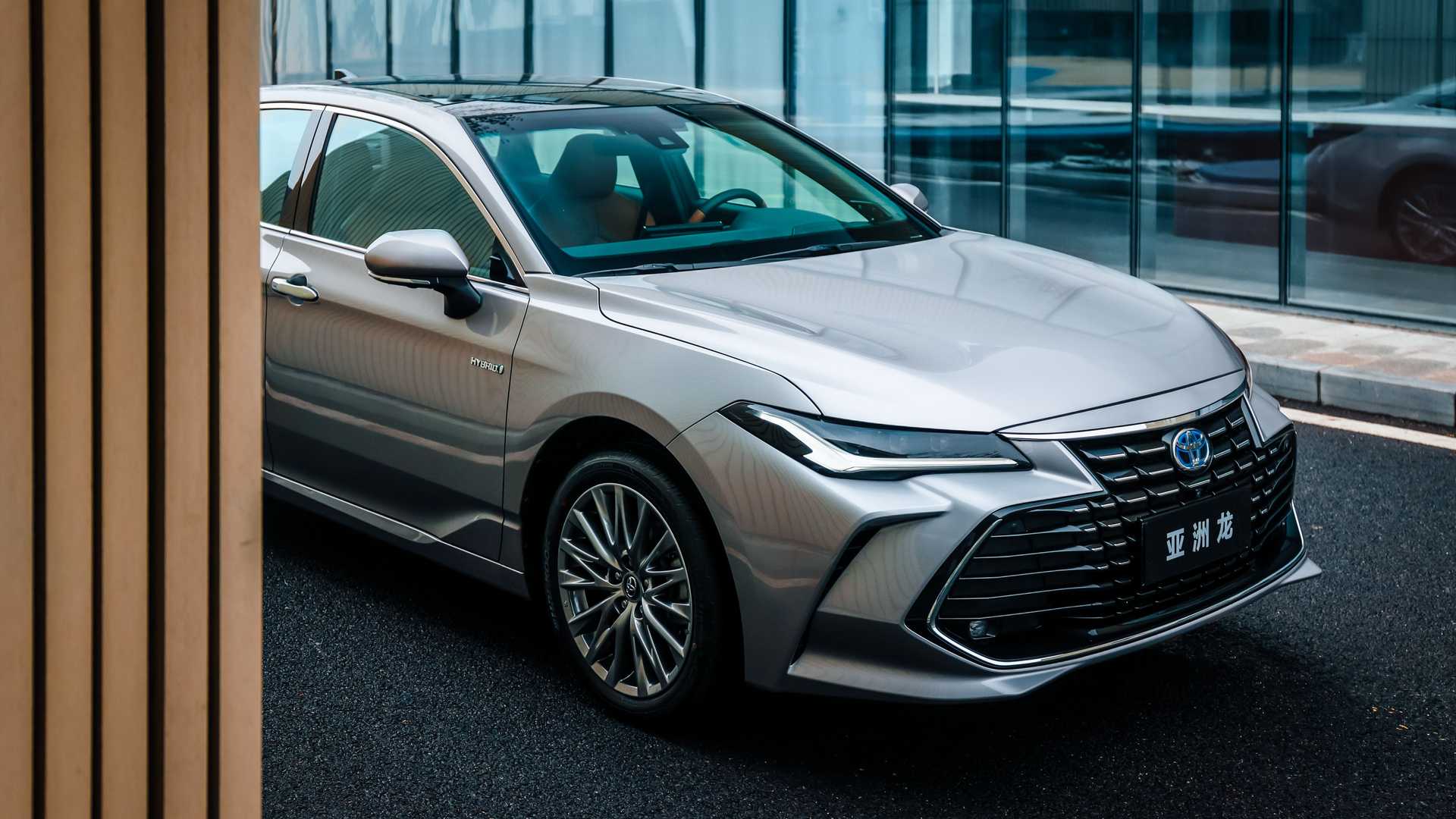 toyota-avalon-hybrid