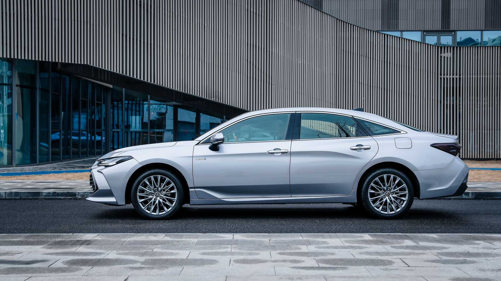 toyota-avalon-hybrid
