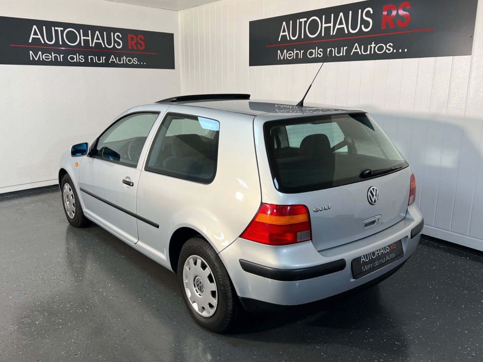 82-letni-dziadek-volkswagen-golf