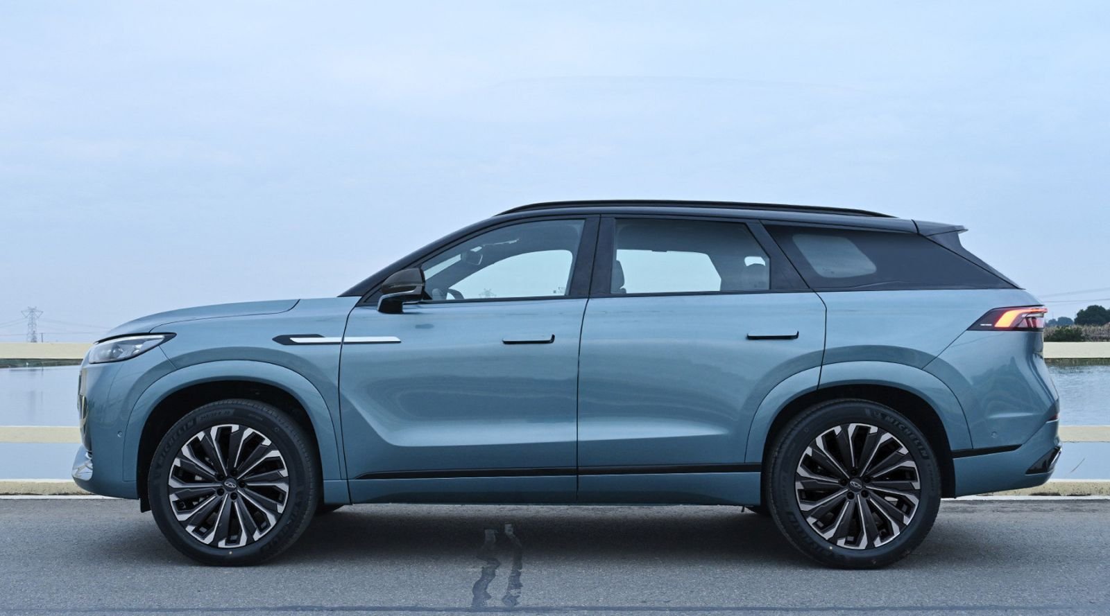 duzy-wielki-suv-chery
