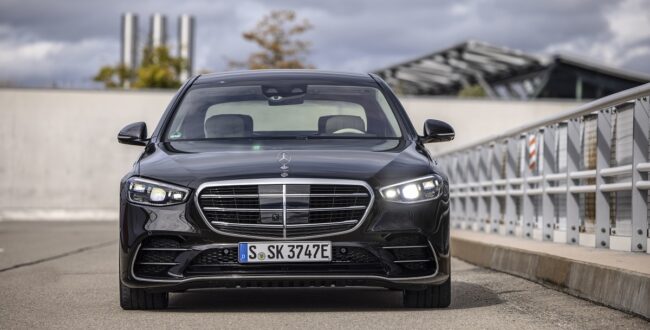 Mercedes wezwał na akcję serwisową 1 (słownie: jeden) samochód. Powód jest kuriozalny