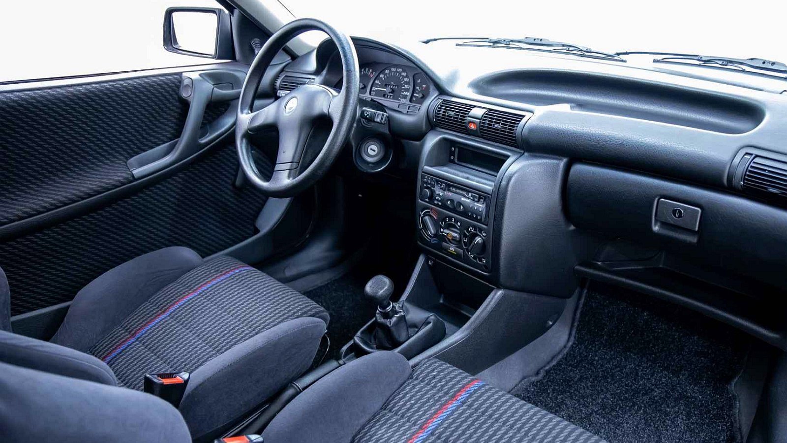 opel-astra-gsi-1992-igla-na-sprzedaz-5
