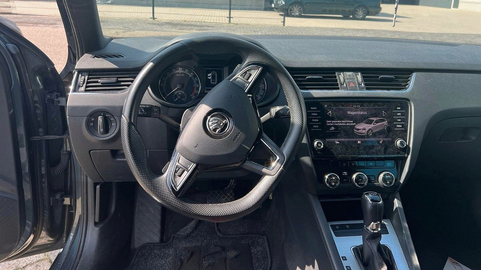 skoda-octavia-2-letnia-szkoda-calkowita