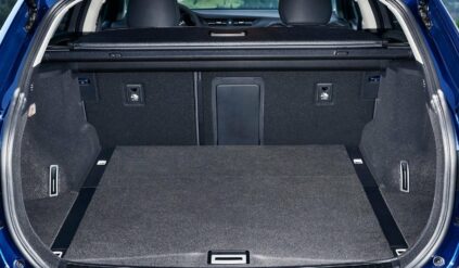 toyota-avensis-wielkie-kombi