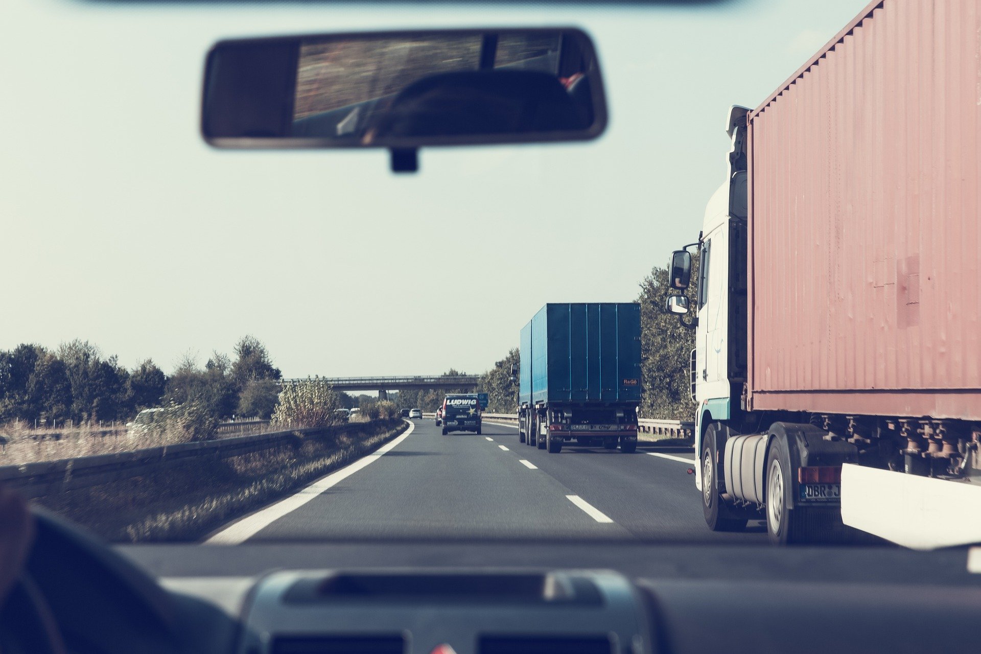 wyprzedzanie podwójna ciągła maszyny rolnicze traktor kombajn rower wyprzedzić