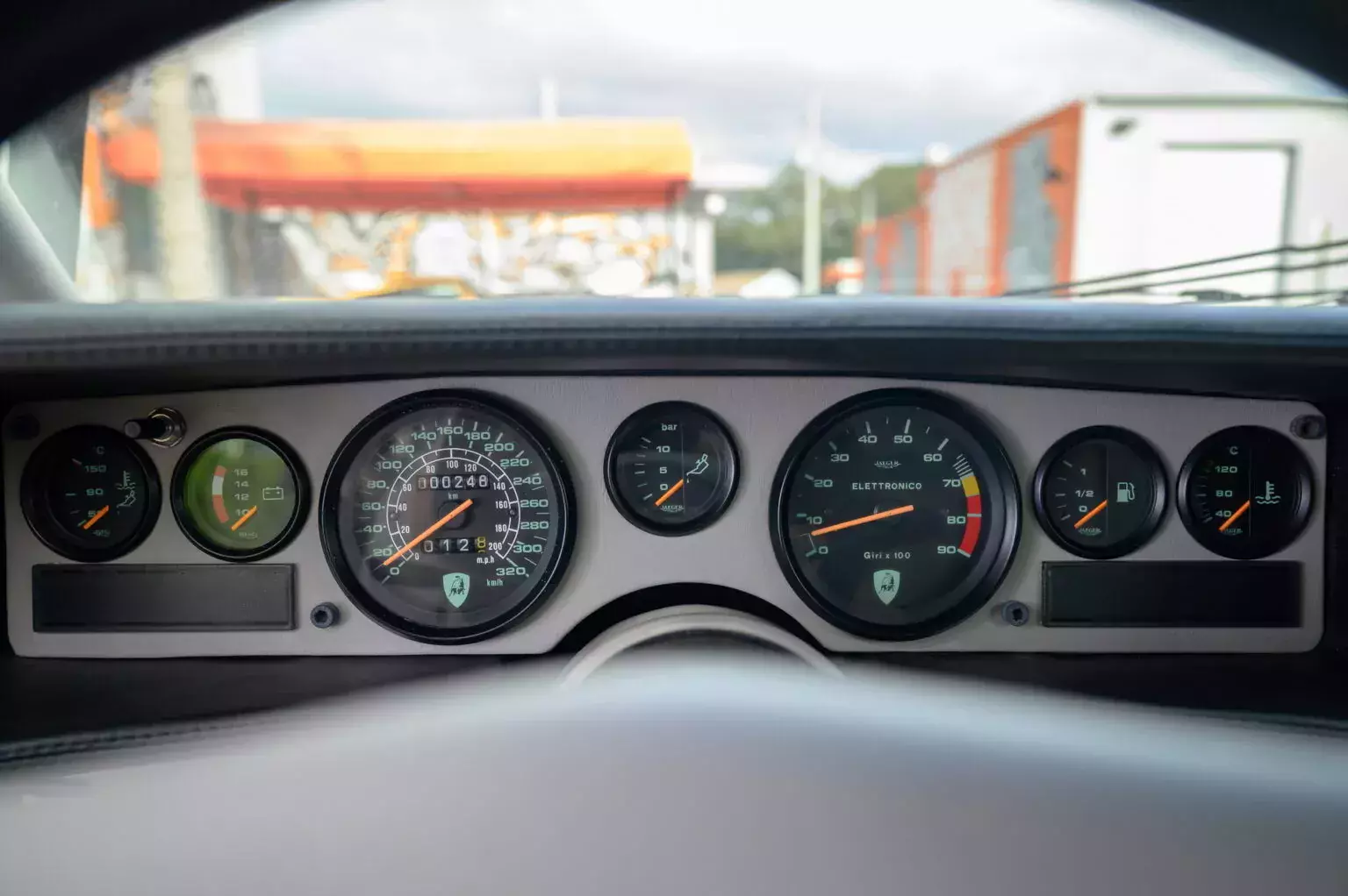 1990-Lamborghini-Countach-25th-Anniversary-Edition-13-1536x1022