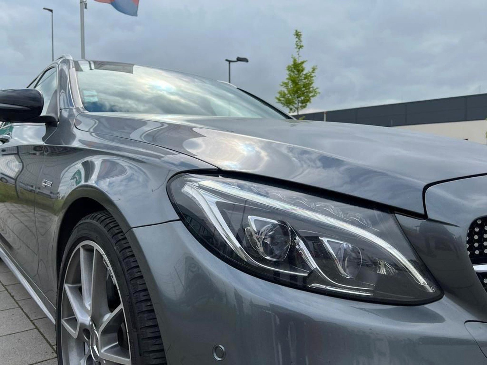 7-letni-mercedes-c-amg-za-cene-skody