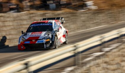 Ogier pokazuje klasę. Rosjanin wygrywa w WRC2
