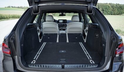 bmw-serii-5-kombi-za-cene-skody